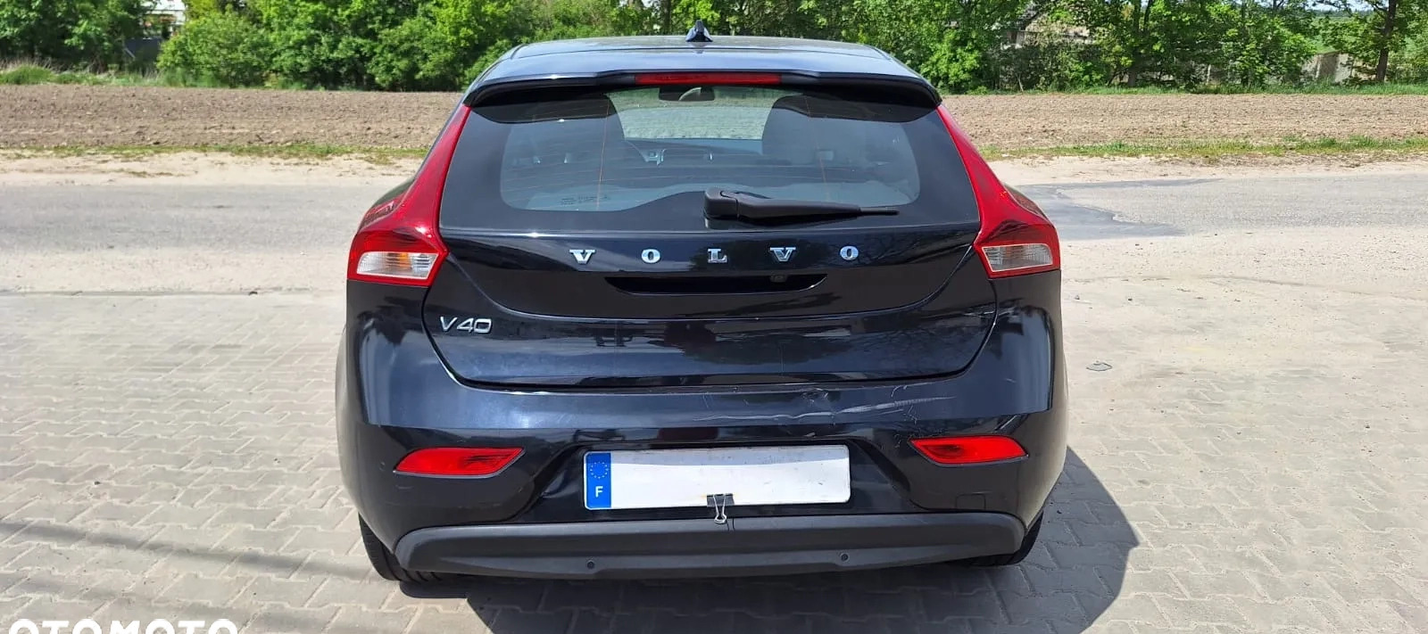 Volvo V40 cena 16900 przebieg: 244000, rok produkcji 2014 z Chodzież małe 154